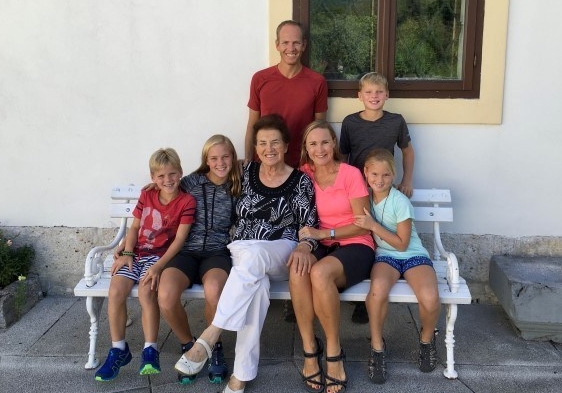 49A21456-CFEC-4DDB-9F89-79A8B5709BE8