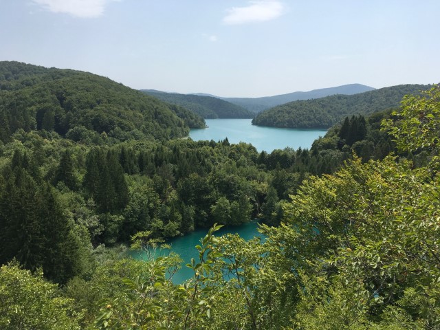 E66857E9-AD52-434C-88D4-05A3870AA4A2